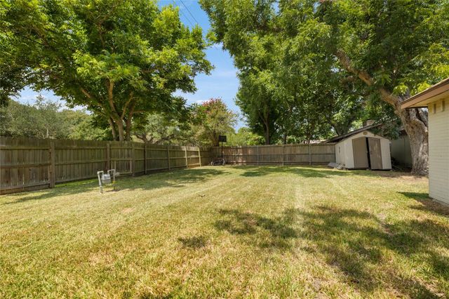 1103 Pecan Circle, Seabrook, TX 77586