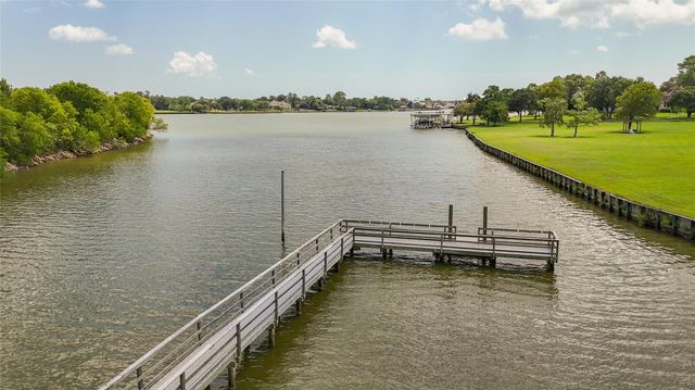 1103 Pecan Circle, Seabrook, TX 77586