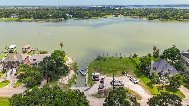 1103 Pecan Circle, Seabrook, TX 77586