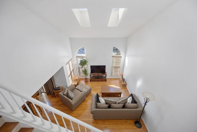 733 Clover Hill Court, Elk Grove Village, IL 60007