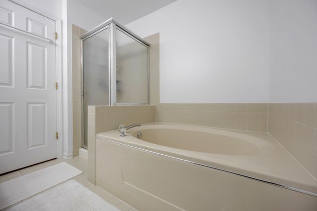 733 Clover Hill Court, Elk Grove Village, IL 60007