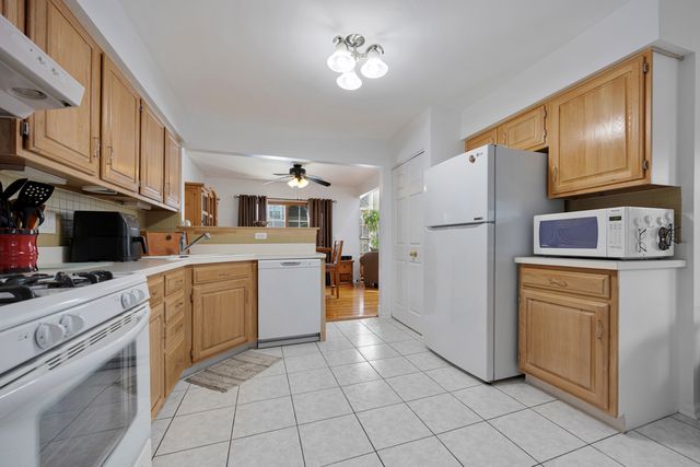 733 Clover Hill Court, Elk Grove Village, IL 60007