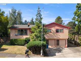 586 Sw 6TH St, Gresham, OR 97080