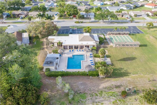 4774 LAKE BOULEVARD 9B, Clearwater, FL 33762