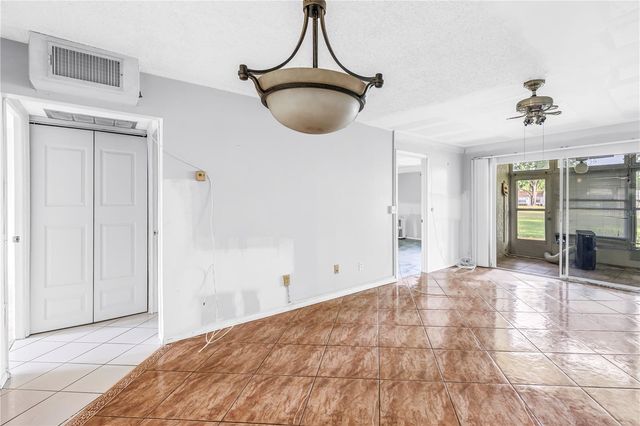 4774 LAKE BOULEVARD 9B, Clearwater, FL 33762