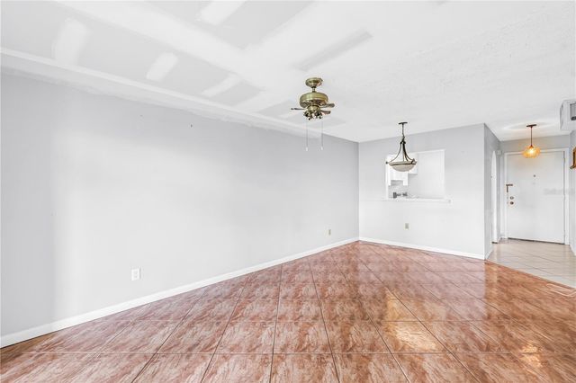 4774 LAKE BOULEVARD 9B, Clearwater, FL 33762