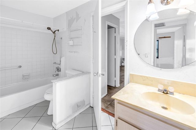 4774 LAKE BOULEVARD 9B, Clearwater, FL 33762