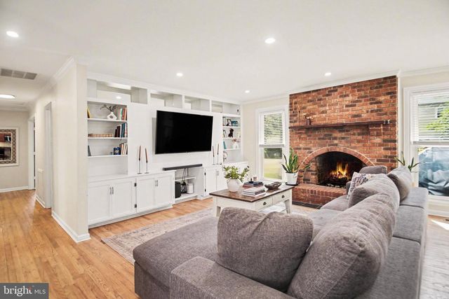 1008 BLACKBEARD DR, Stafford, VA 22554