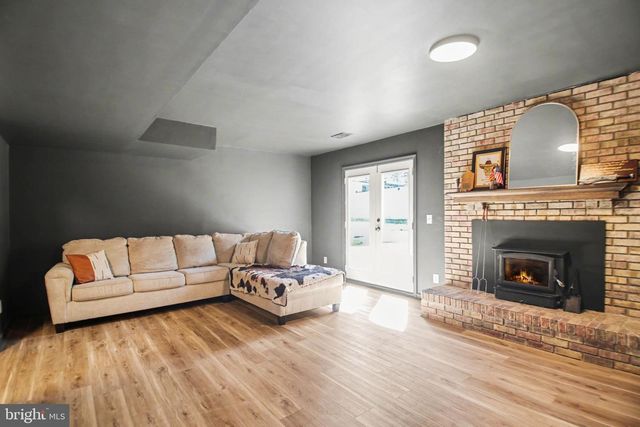 1008 BLACKBEARD DR, Stafford, VA 22554