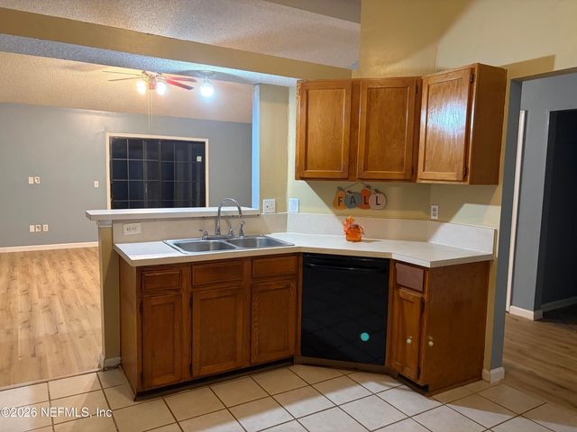 8280 ROCKY CREEK Drive, Jacksonville, FL 32244