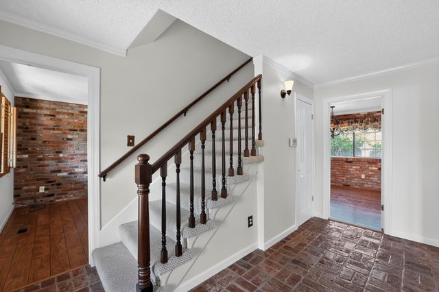 31 Cavalcade Cir, Sacramento, CA 95831
