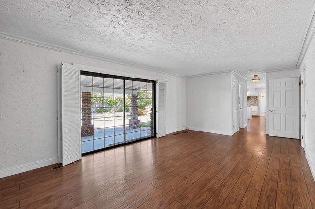31 Cavalcade Cir, Sacramento, CA 95831