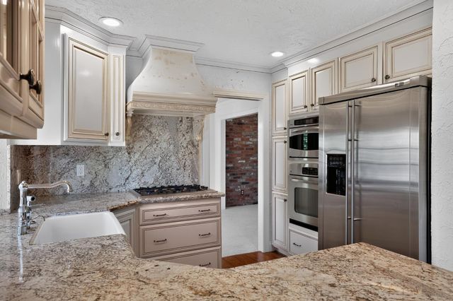 31 Cavalcade Cir, Sacramento, CA 95831