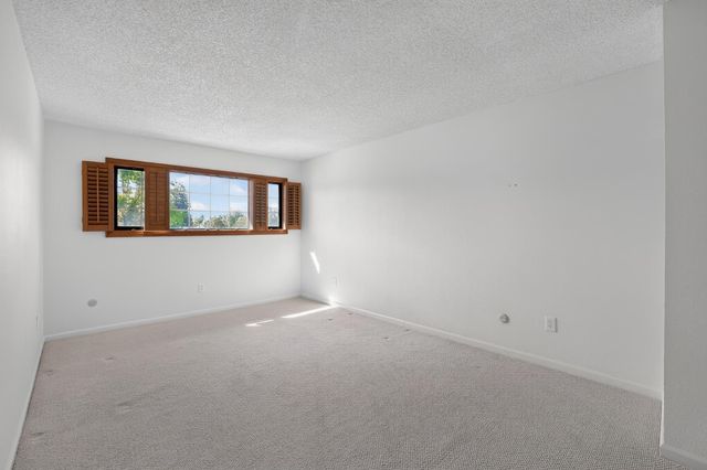 31 Cavalcade Cir, Sacramento, CA 95831