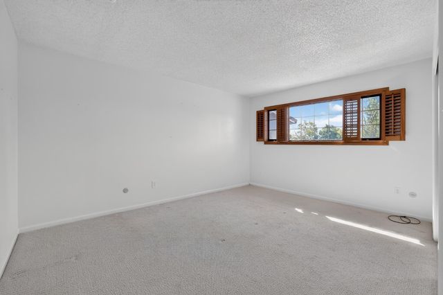 31 Cavalcade Cir, Sacramento, CA 95831