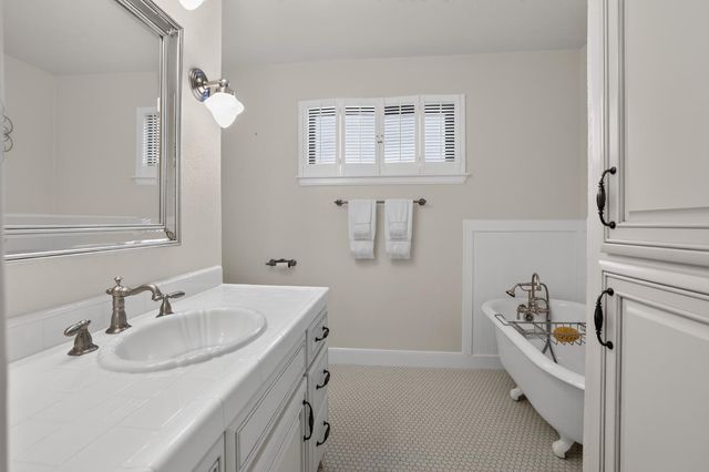 31 Cavalcade Cir, Sacramento, CA 95831