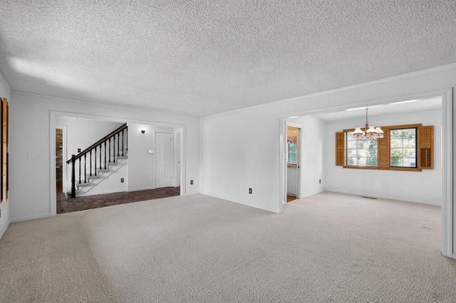 31 Cavalcade Cir, Sacramento, CA 95831
