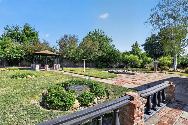 31 Cavalcade Cir, Sacramento, CA 95831