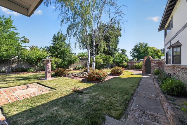 31 Cavalcade Cir, Sacramento, CA 95831