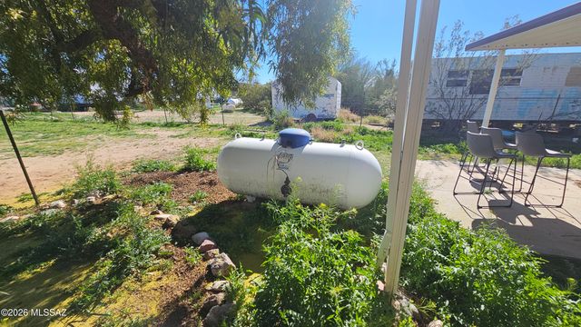 7983 N Team Roper Road, Tucson, AZ 85743