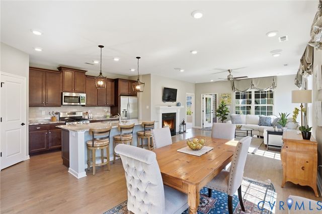 6815 Southwalk Hts, Moseley, VA 23120