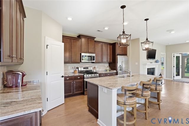 6815 Southwalk Hts, Moseley, VA 23120