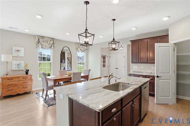 6815 Southwalk Hts, Moseley, VA 23120