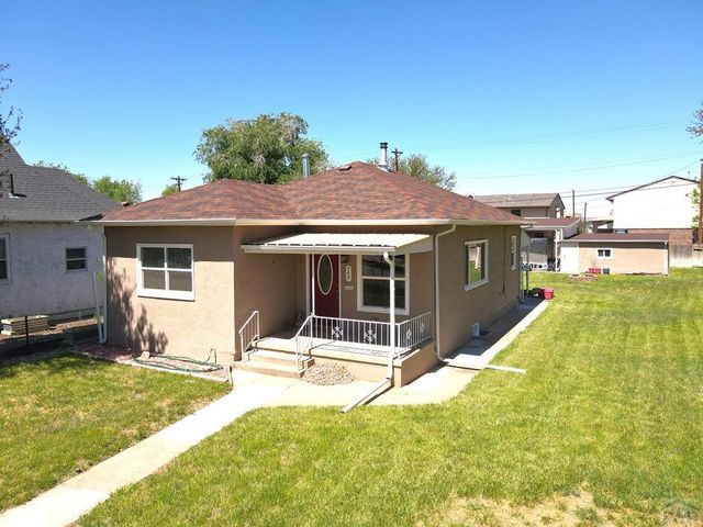 749 W Corona Ave, Pueblo, CO 81004