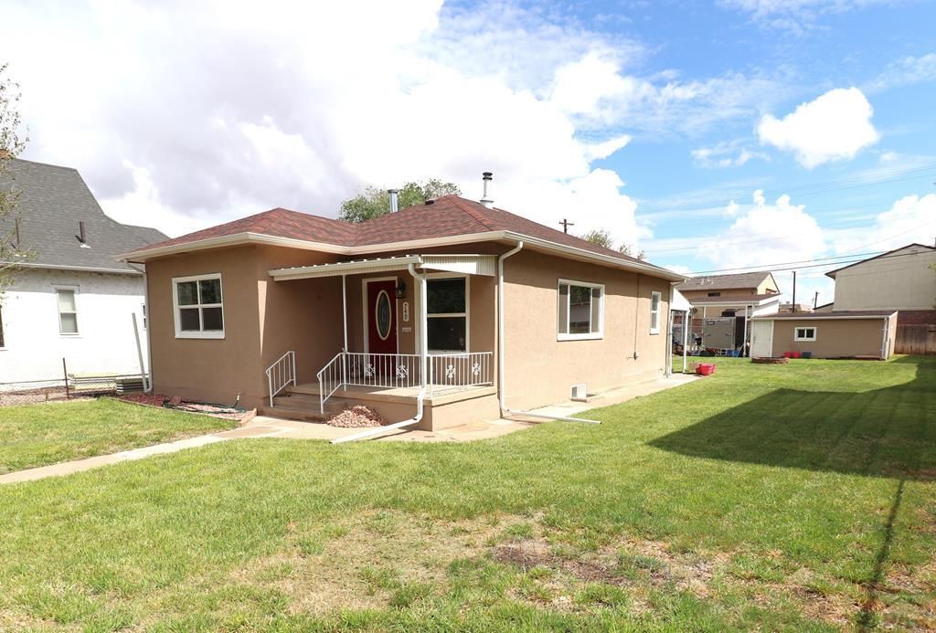749 W Corona Ave, Pueblo, CO 81004