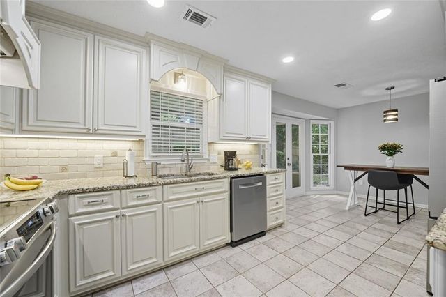 3894 Dollar Circle, Suwanee, GA 30024