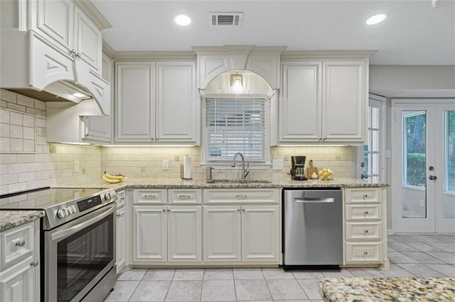 3894 Dollar Circle, Suwanee, GA 30024