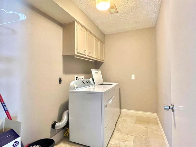 3023 Sam Houston Drive, Sugar Land, TX 77479