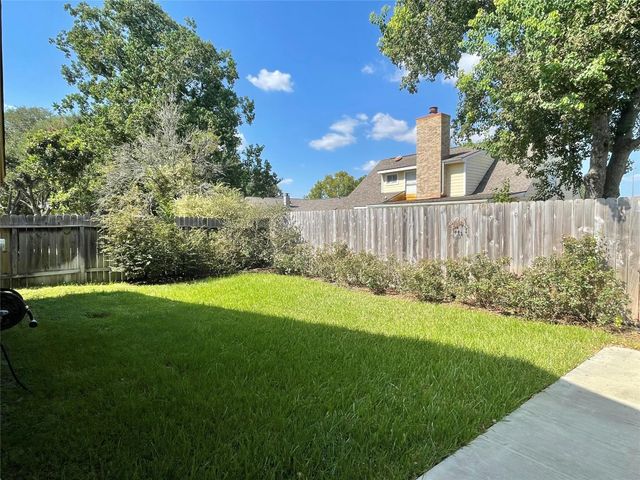 3023 Sam Houston Drive, Sugar Land, TX 77479