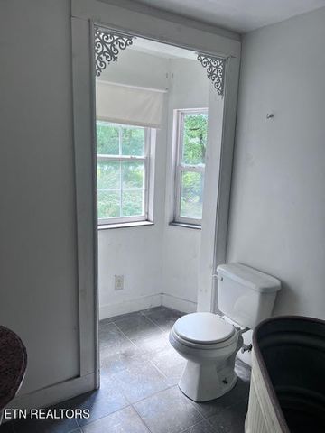 116 Spencer Drive, Harriman, TN 37748