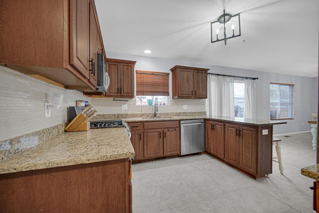 998 Ian Drive, Hobart, IN 46342