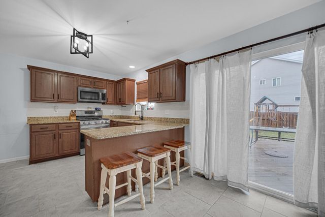 998 Ian Drive, Hobart, IN 46342