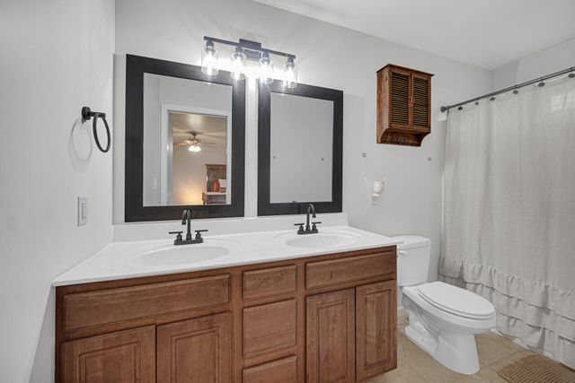 998 Ian Drive, Hobart, IN 46342