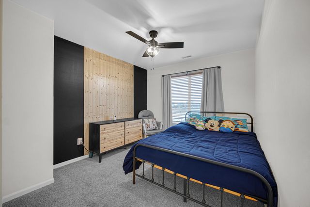 998 Ian Drive, Hobart, IN 46342