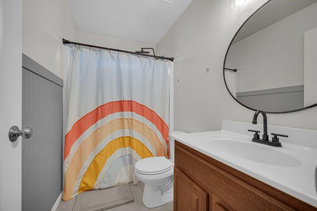 998 Ian Drive, Hobart, IN 46342