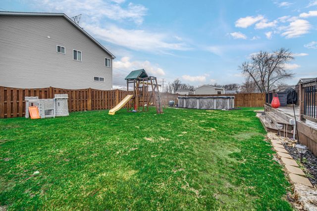 998 Ian Drive, Hobart, IN 46342