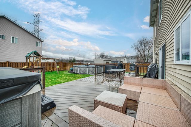 998 Ian Drive, Hobart, IN 46342