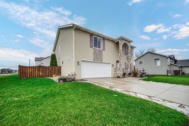 998 Ian Drive, Hobart, IN 46342