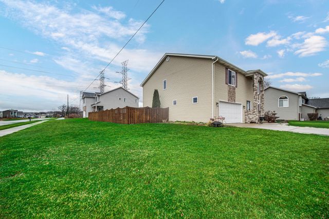 998 Ian Drive, Hobart, IN 46342