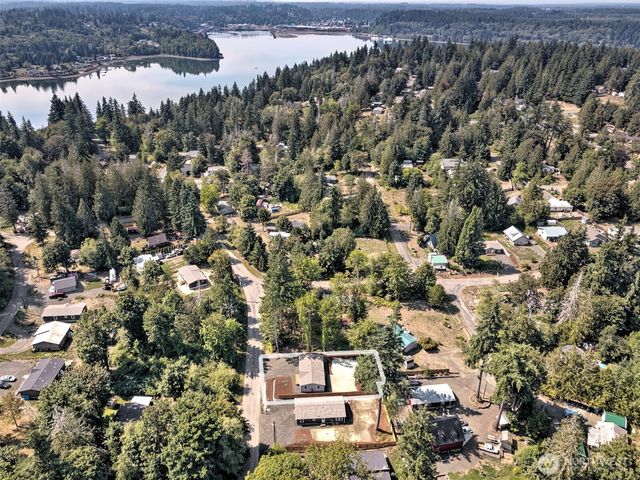 90 E kingston Way, Shelton, WA 98584