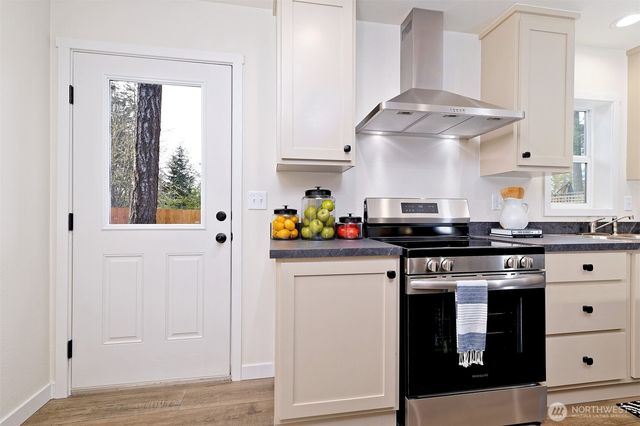 90 E kingston Way, Shelton, WA 98584