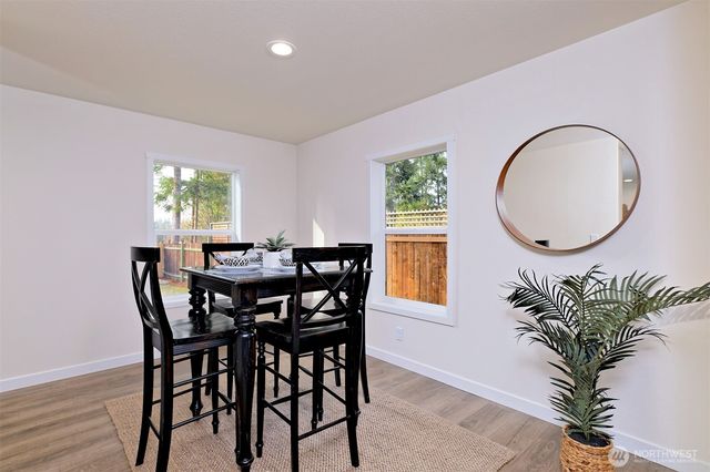 90 E kingston Way, Shelton, WA 98584