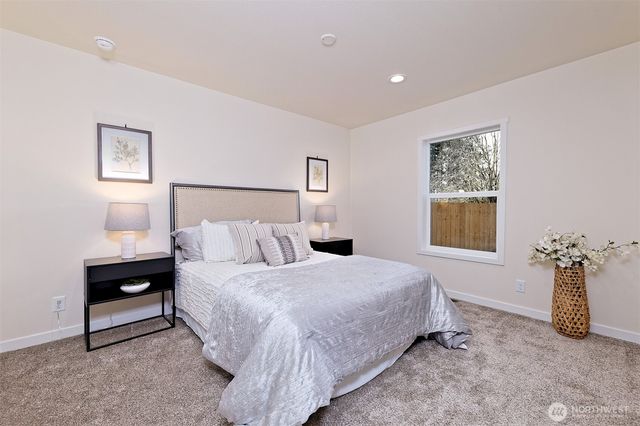 90 E kingston Way, Shelton, WA 98584