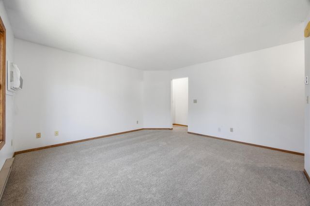 1908 20th Avenue S, Fargo, ND 58103