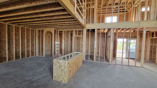 1812 NE Pine Lake Circle, Ankeny, IA 50021