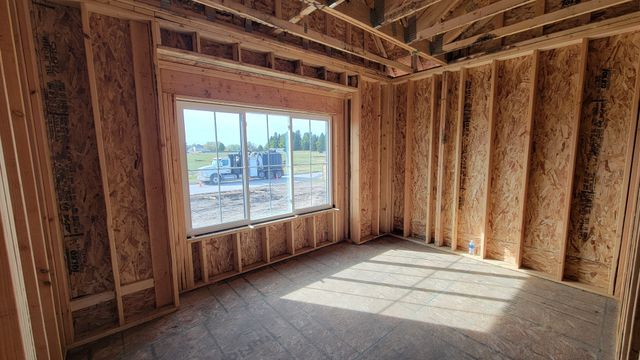 1812 NE Pine Lake Circle, Ankeny, IA 50021